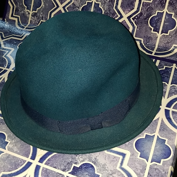WOMEN'S HAT ONE SIZE EXCELLENT CONDITION - Picture 3 of 6
